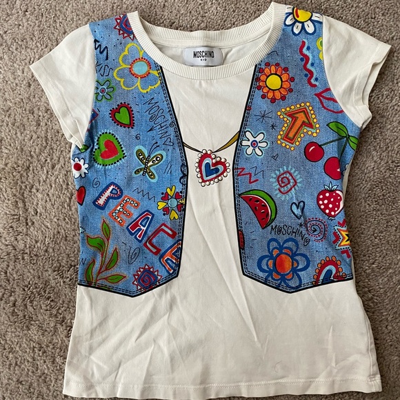 Moschino vest tshirt available today only 5 Sept 2023